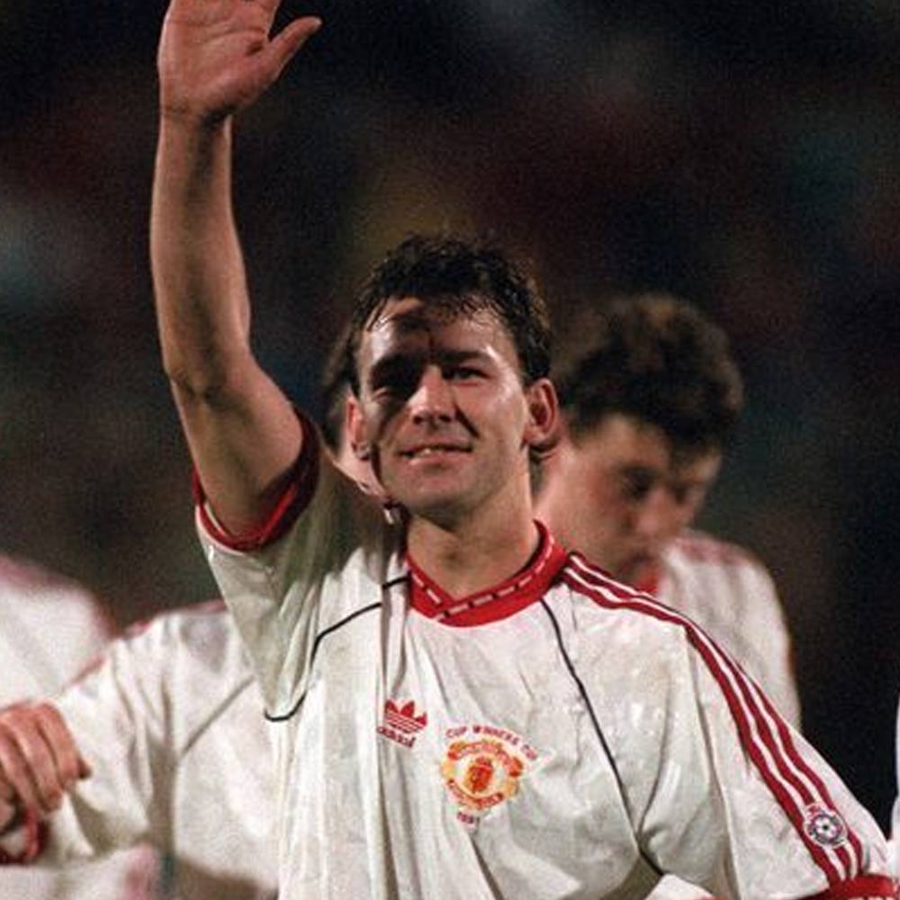 Manchester United 1990-91 Reissue Long Sleeve Away Kit (XL) – Saturdays  Football